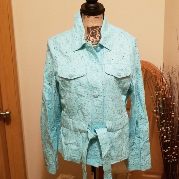 ๐Moda Eyelet jacket๐ - Picture 1 of 7